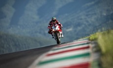 米兰体育下载-拉亚一夫当关，乌克兰利刃出鞘，欧洲杯经典战役背后的战术与意志