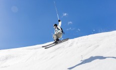 米兰-雷霆强行终结魔术，拉文成为关键先生