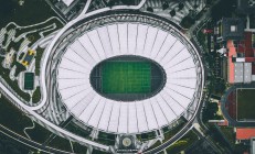 米兰体育官方网站-东契奇爆发破困局，老鹰战术何以压制北京队？从篮球智慧看竞技博弈