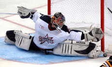 米兰体育官网-东决关键战之夜，浓眉比赛走势一手掌控