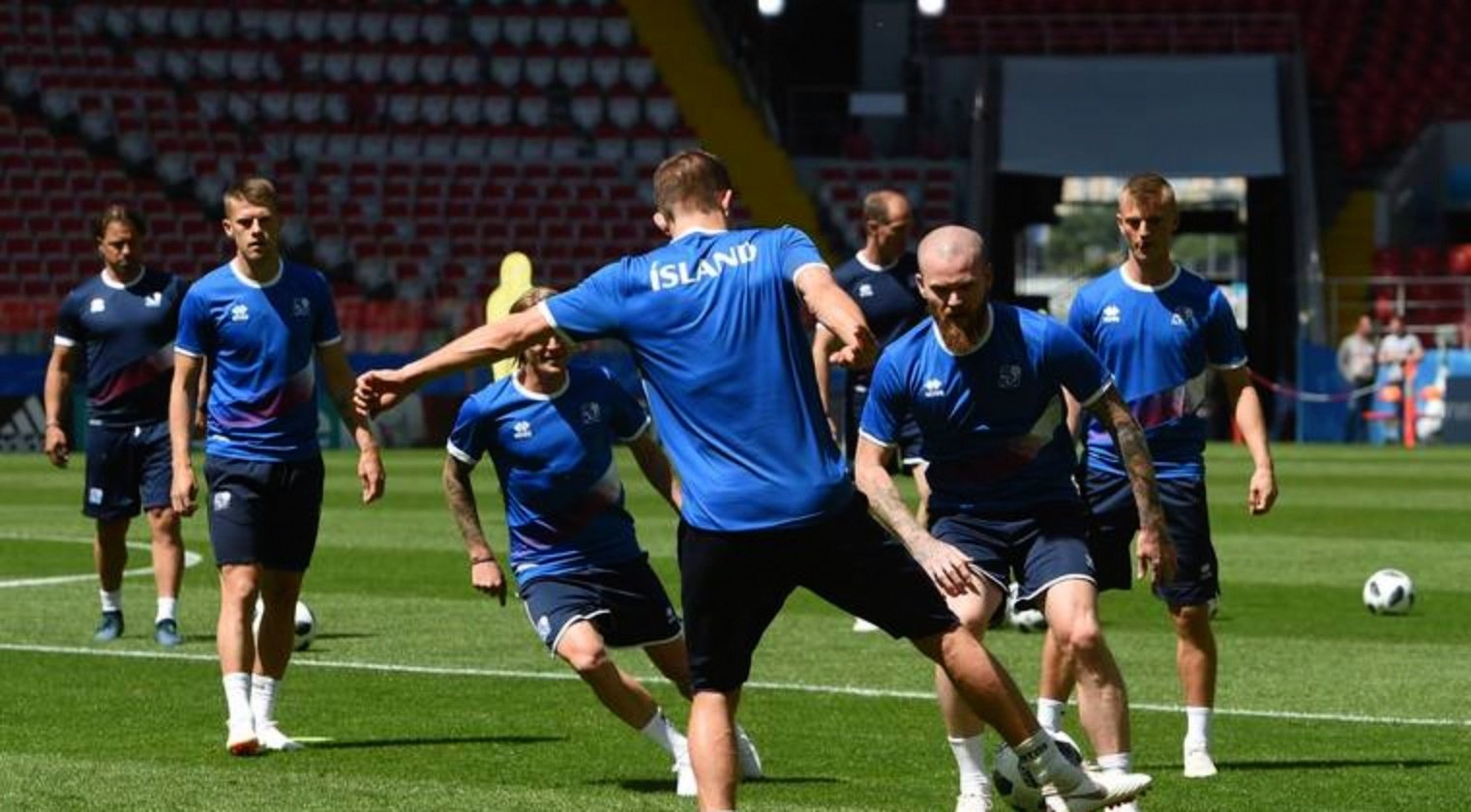 关于德国队大胜奥地利，晋级欧预赛半决赛的信息