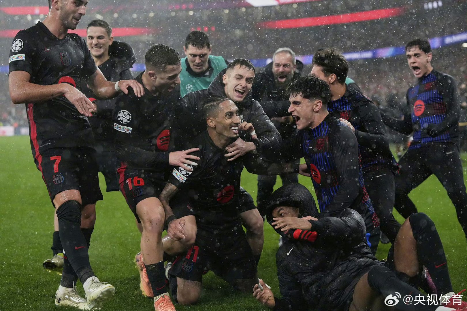 包含格拉纳达客场不敌维戈塞尔塔,遭遇连败的词条 包含格拉纳达客场不敌维戈塞尔塔,遭遇连败的词条