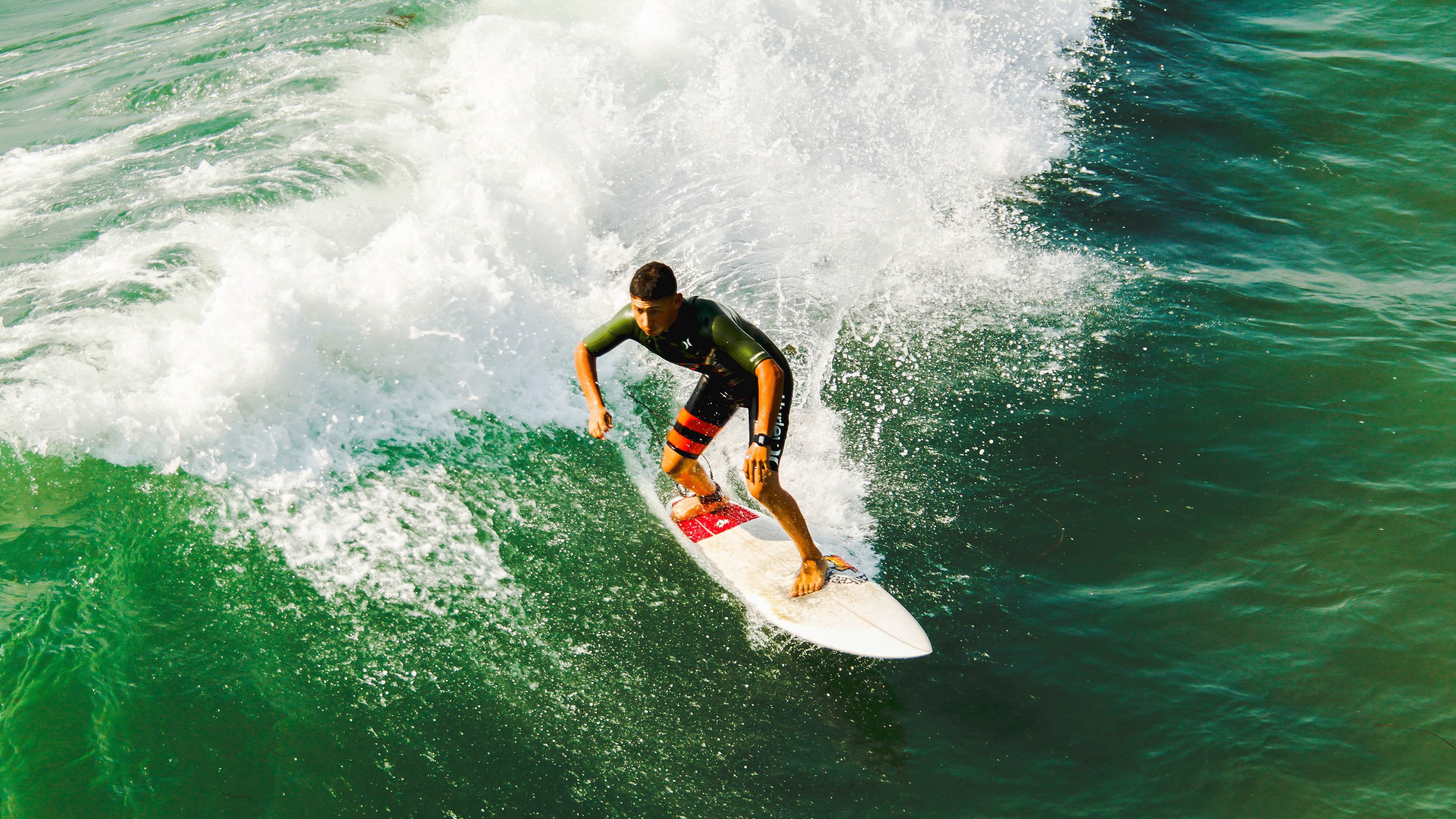 欧冠淘汰赛之夜，塔图姆让比赛提前失去悬念