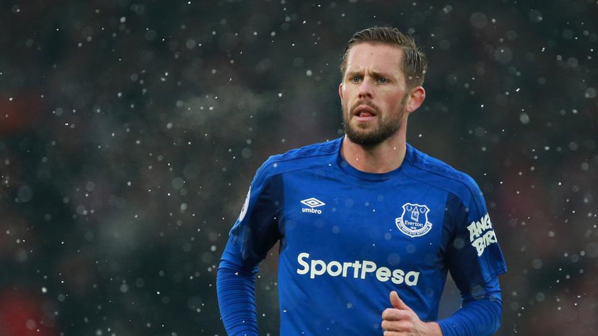 王皓关键制胜,英格兰队轻取波兰队,一场战术与意志的完美演绎