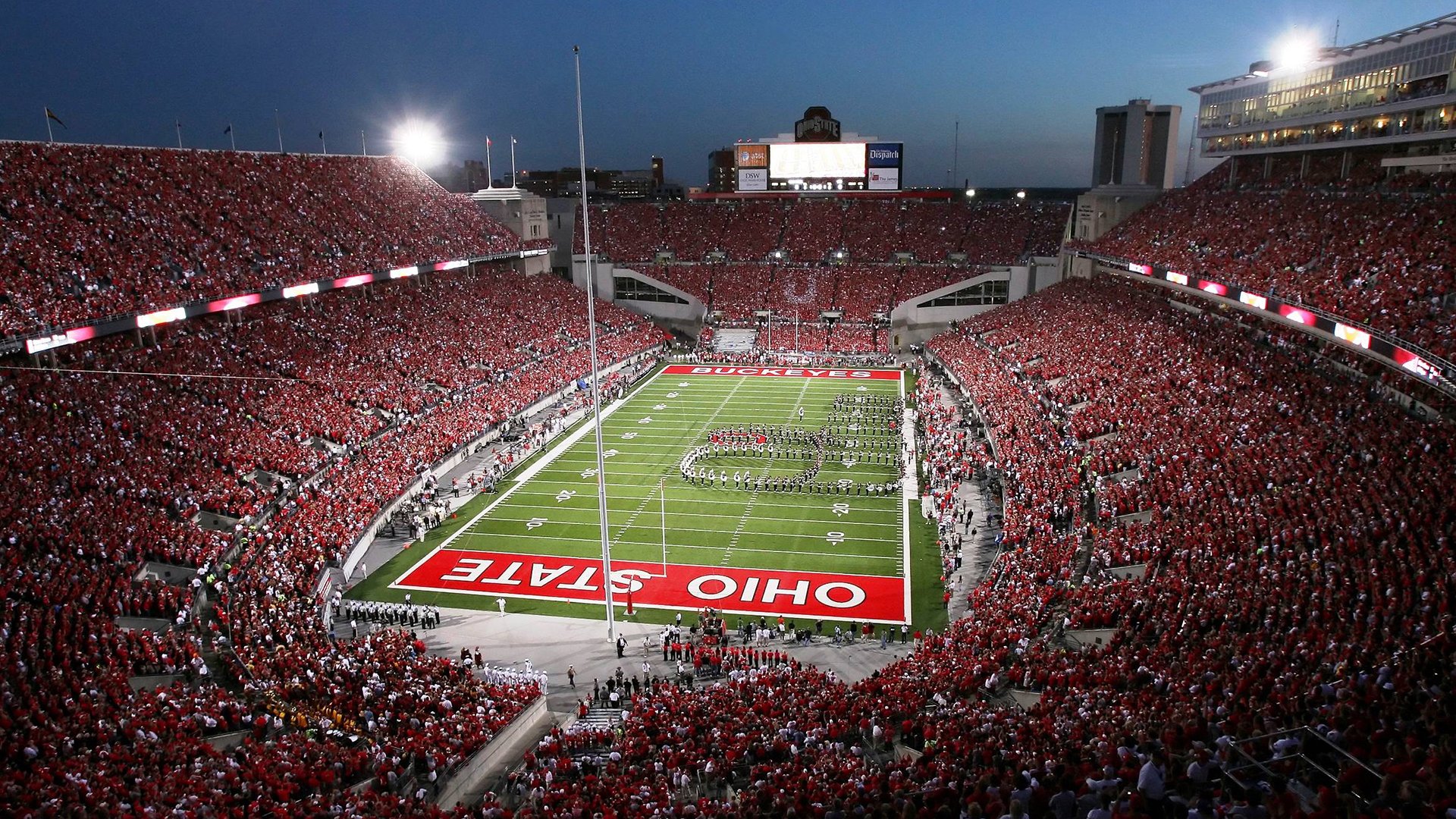 红牛极限守冠，拉塞尔闪耀赛场—F1西班牙站惊险对决